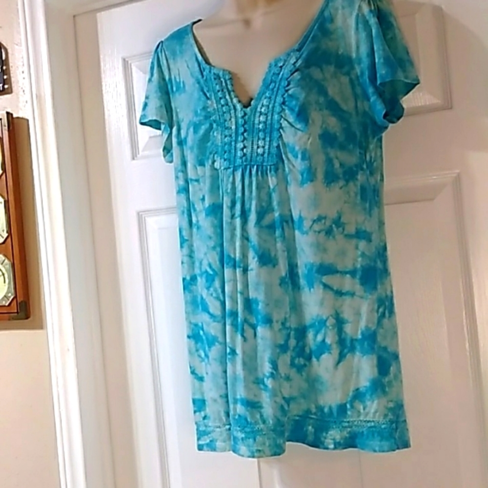 RBX size Medium tie dyed turquoise and white Boho, 100% cotton top EUC